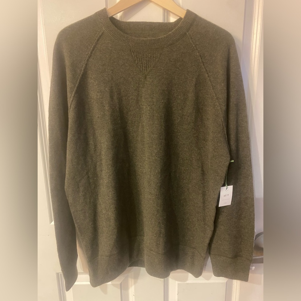 100% Cashmere Crewneck